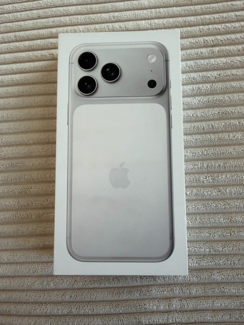 Apple iPhone 17 Pro Max - White Box